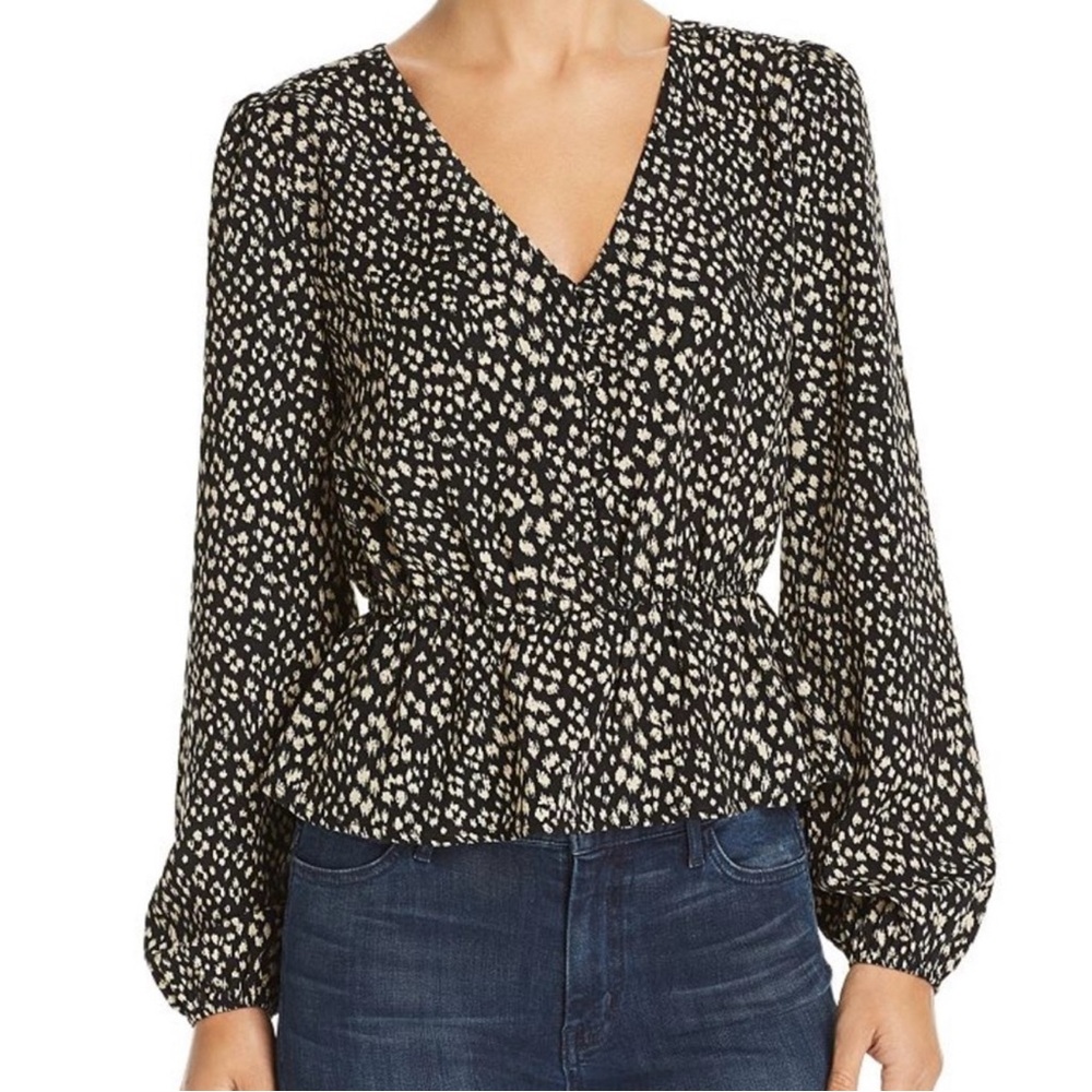 Women's Black and White Patterned Top